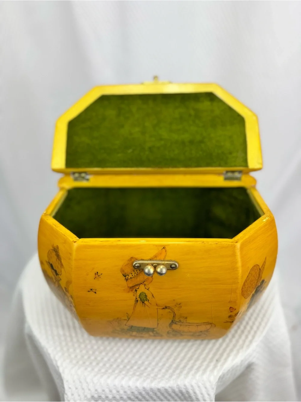 Vintage 70’s Holly Hobbie Decoupage Wooden Purse, box, jewelry,trinkets